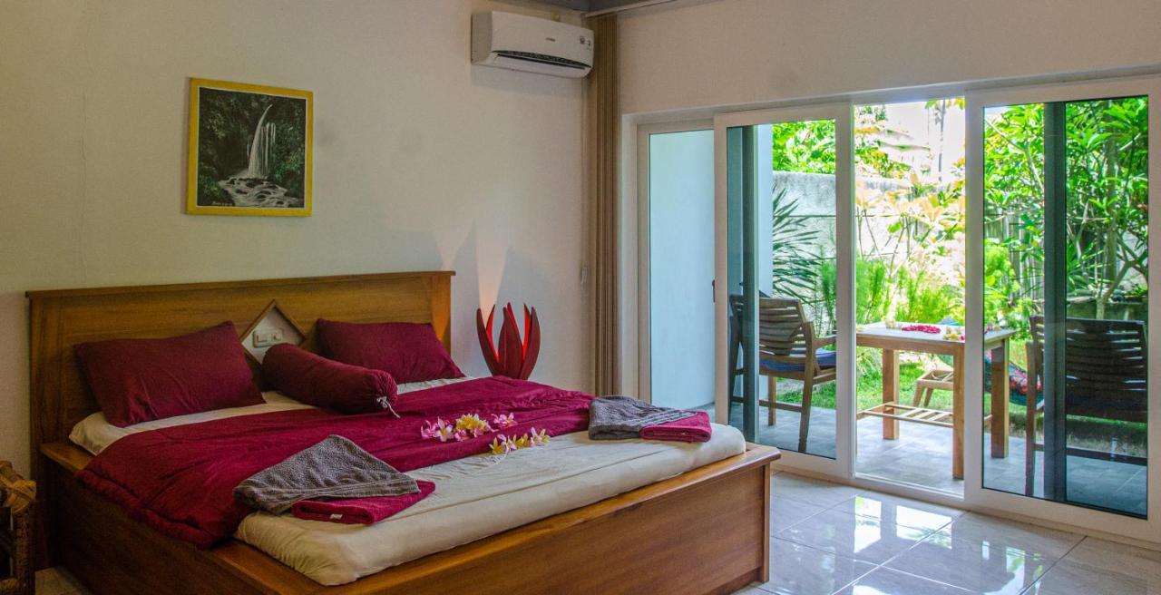 Senggigi Homes & Apartments Exterior foto