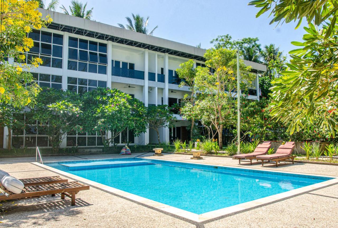 Senggigi Homes & Apartments Exterior foto
