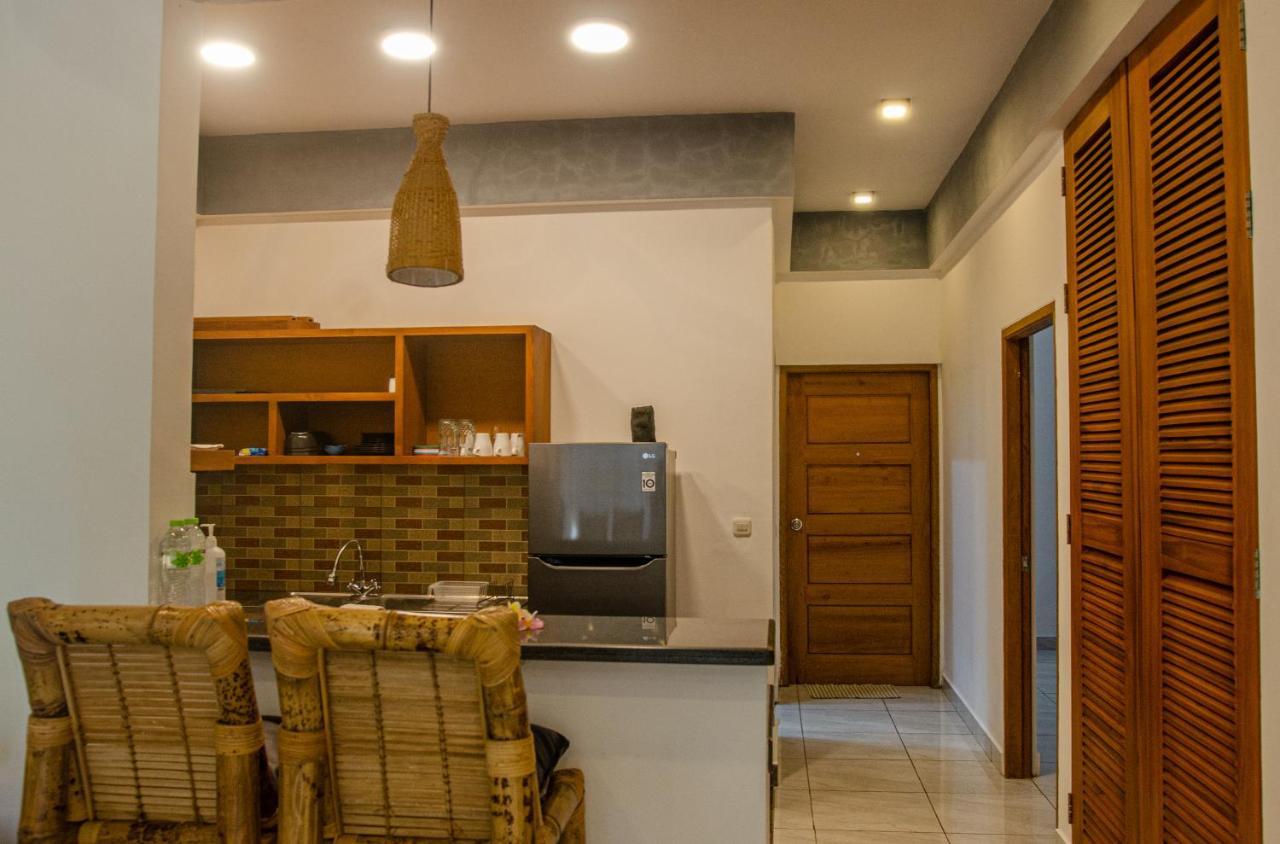 Senggigi Homes & Apartments Exterior foto