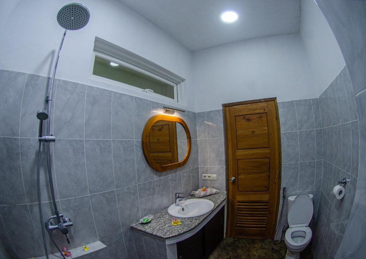 Senggigi Homes & Apartments Exterior foto
