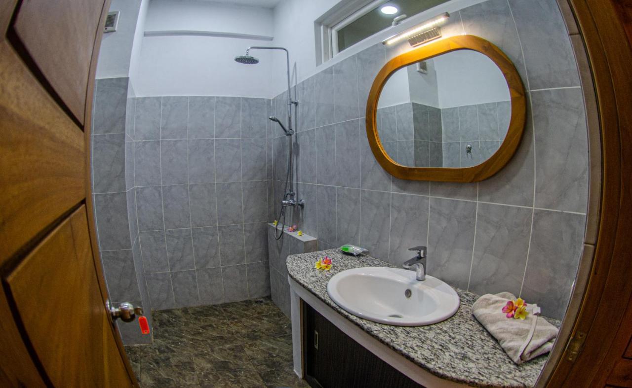 Senggigi Homes & Apartments Exterior foto